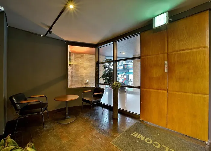 Seomyeon Hound 1st Street 3*