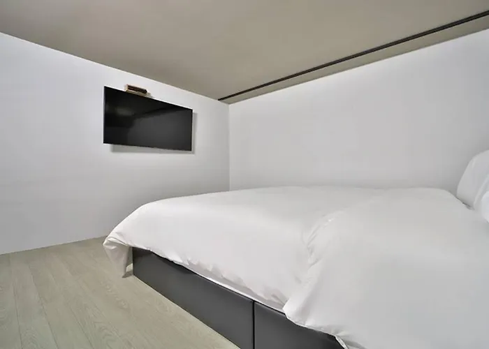 Seomyeon Hound 1st Street Hotel 3*