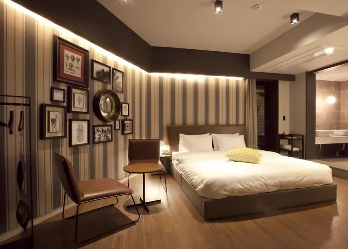 Seomyeon Hound 1st Street Hotel 3*